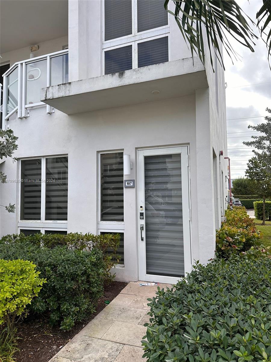 Rental Property at 6310 Nw 103 Pl 107, Doral, Miami-Dade County, Florida - Bedrooms: 3 
Bathrooms: 3  - $4,500 MO.