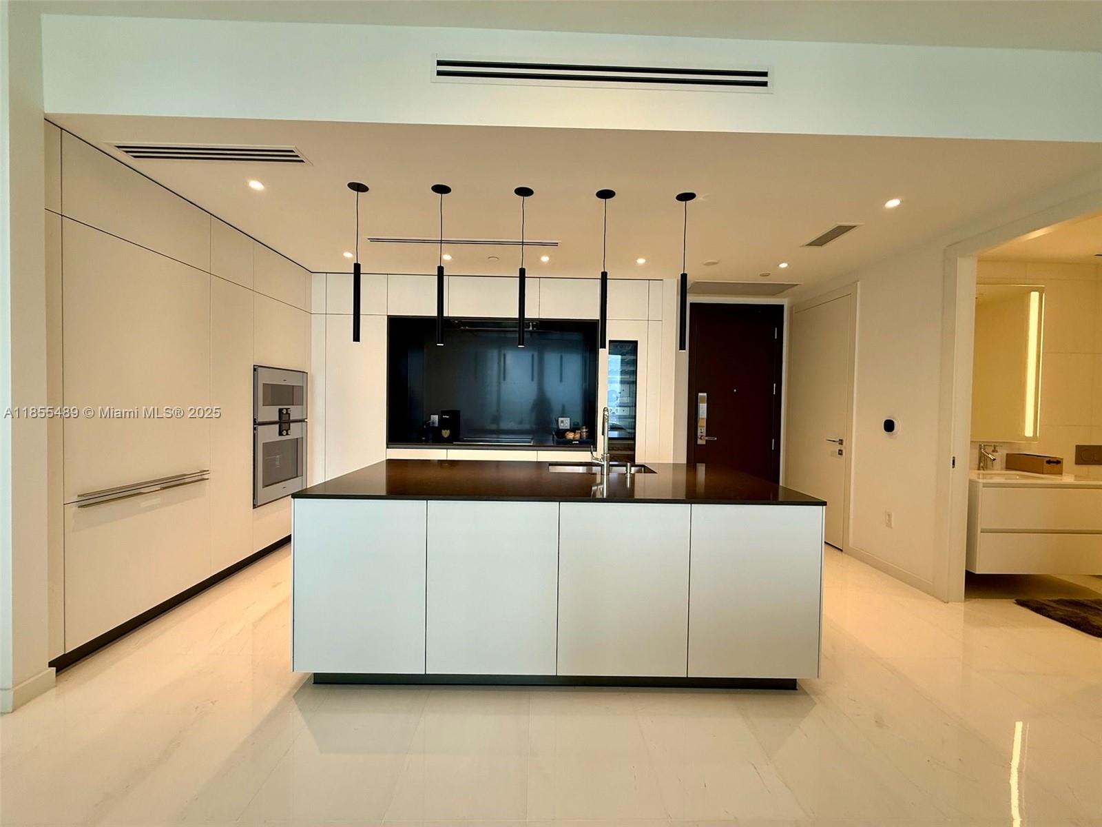 300 Biscayne Blvd Way 2706