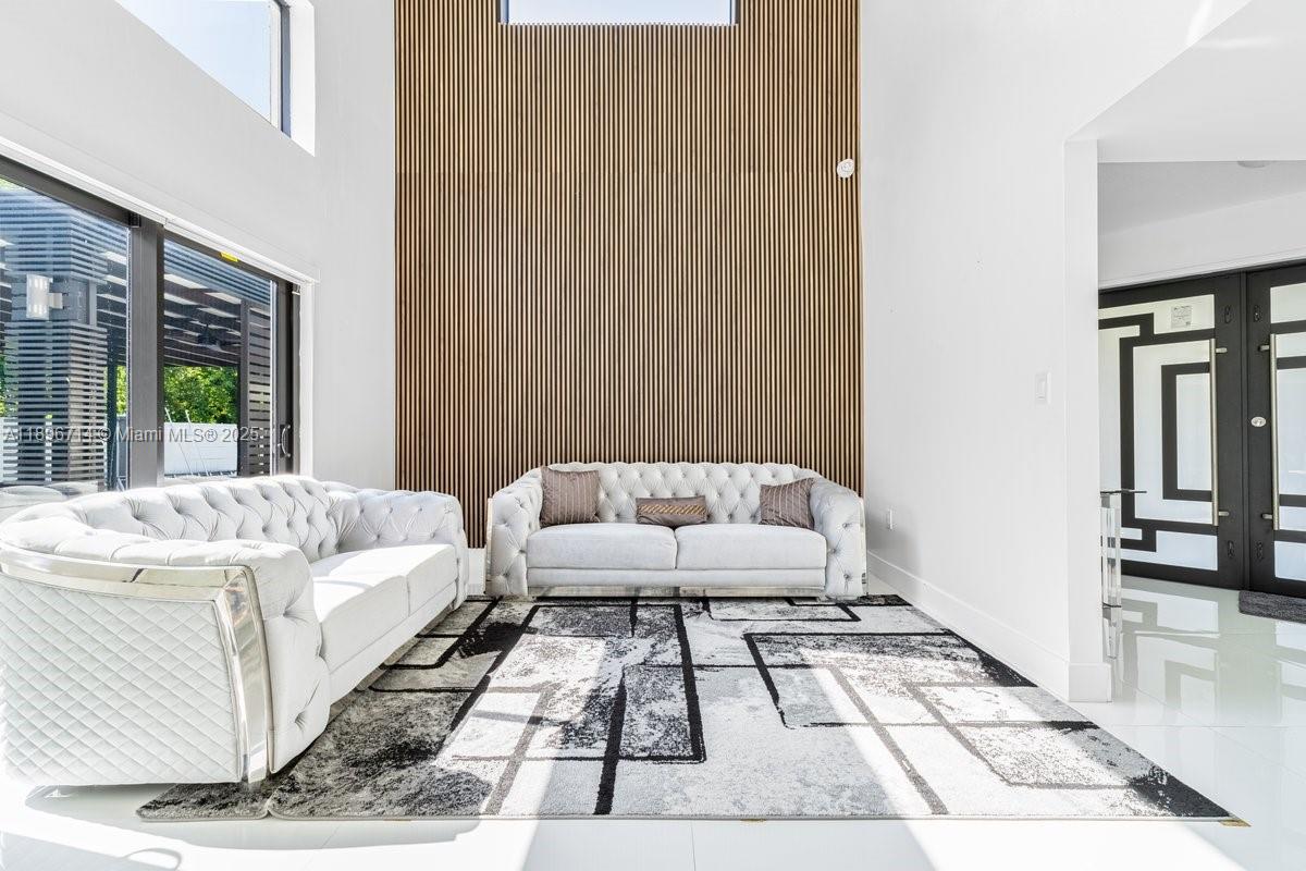 SUNNYVIEW SUB - Residential Lease