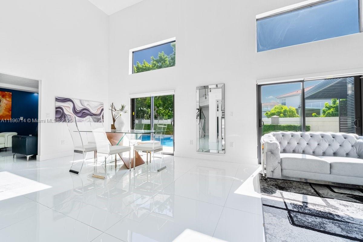 SUNNYVIEW SUB - Residential Lease