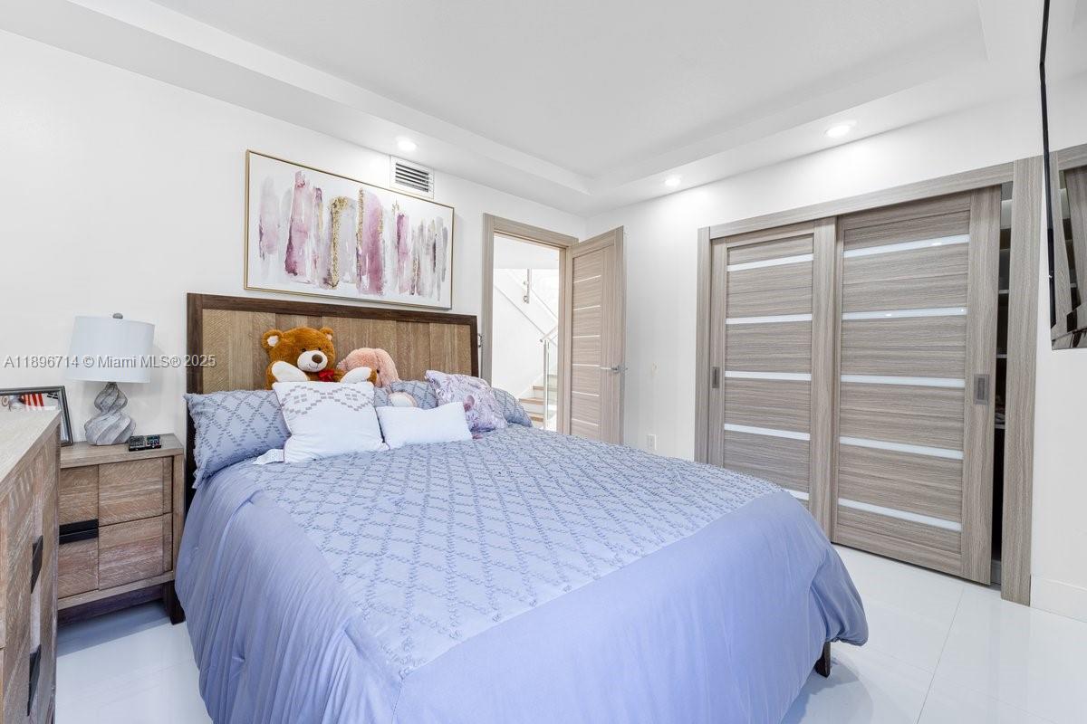 SUNNYVIEW SUB - Residential Lease