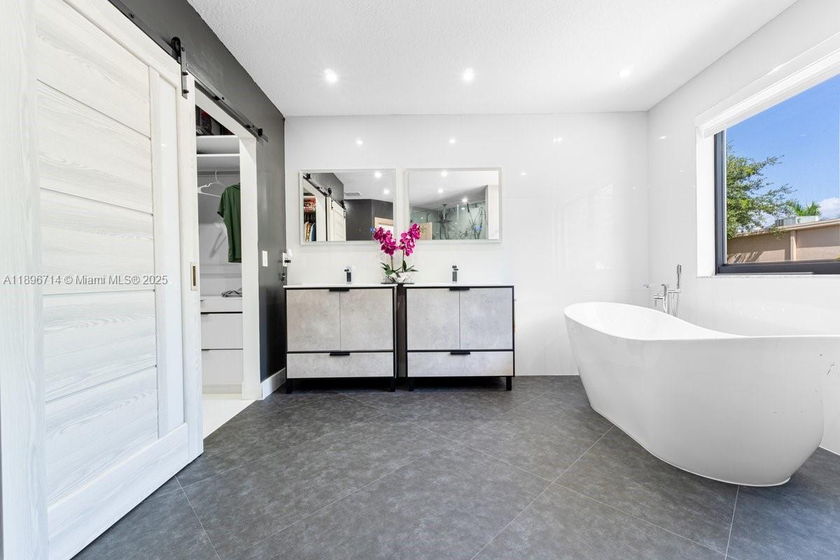 SUNNYVIEW SUB - Residential Lease