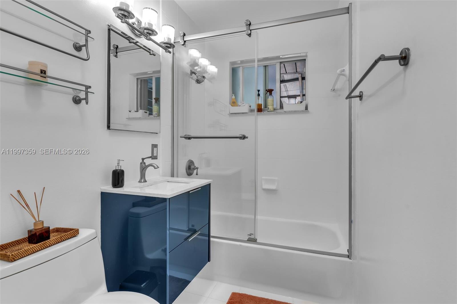 GLENDALE MANOR - Residential