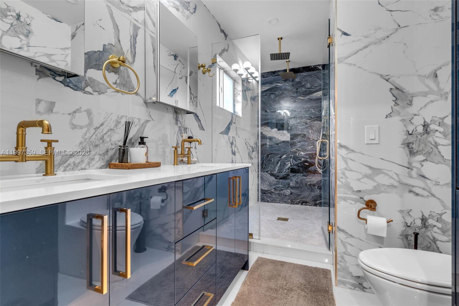 GLENDALE MANOR - Residential