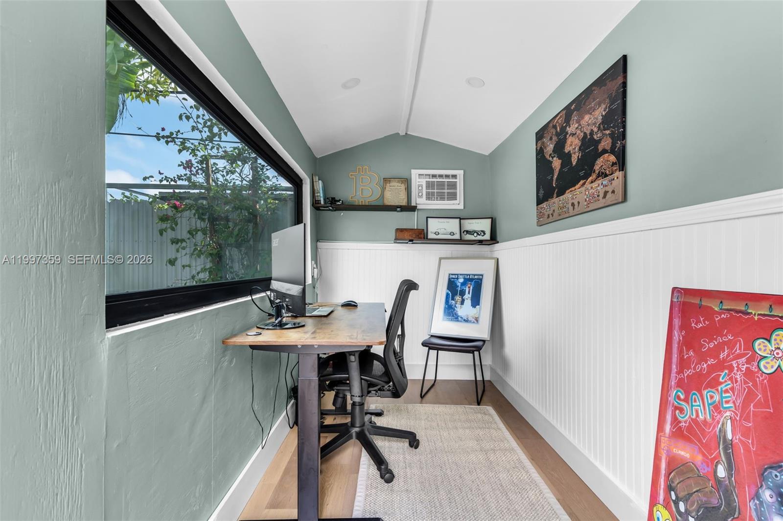 GLENDALE MANOR - Residential