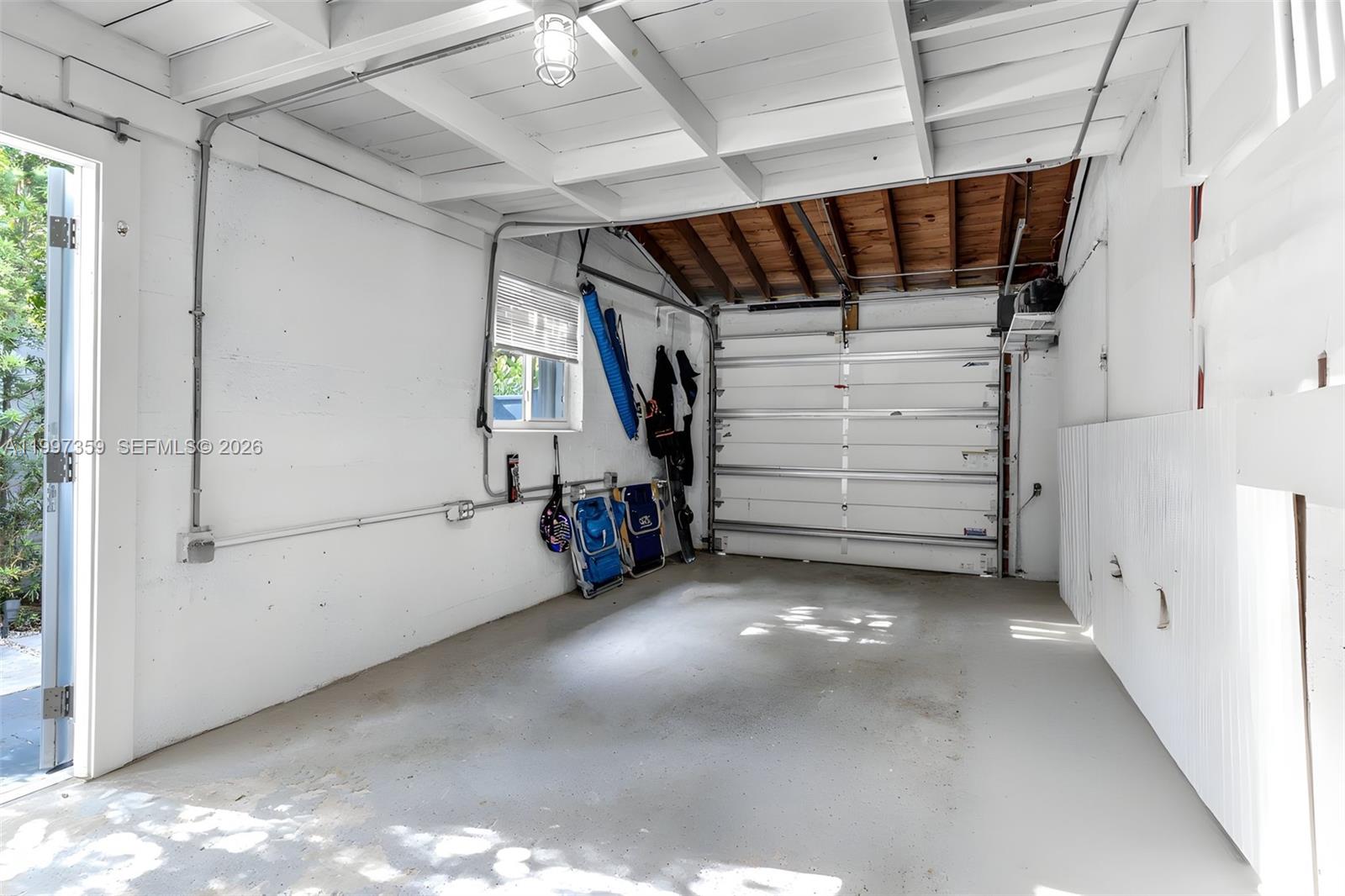 GLENDALE MANOR - Residential