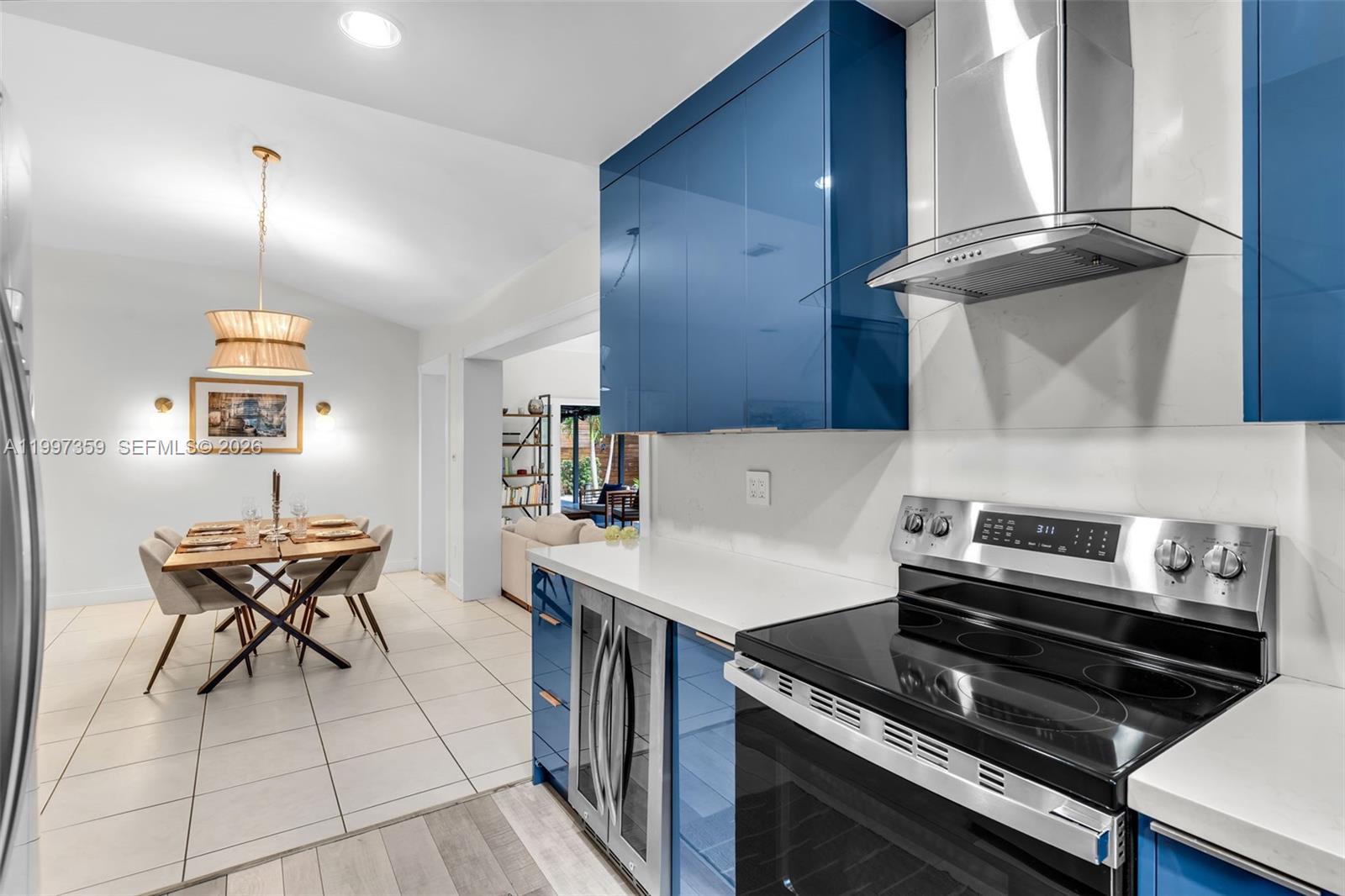 GLENDALE MANOR - Residential