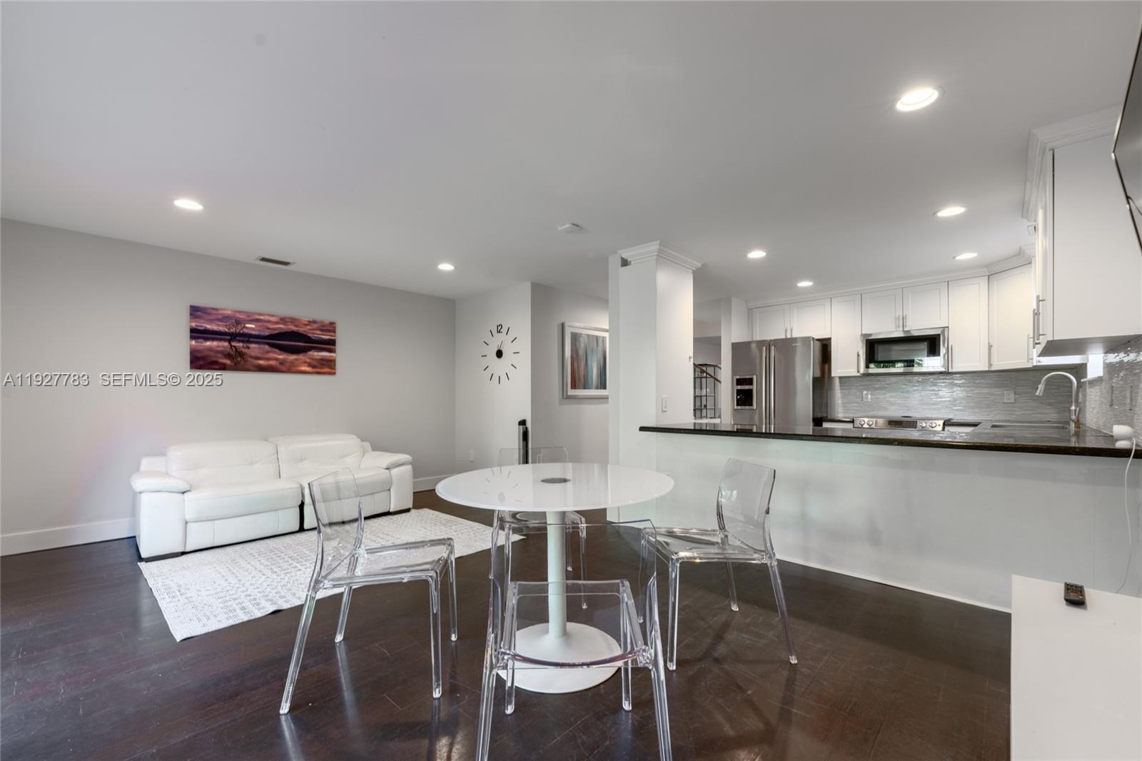 ORANGE POUNDS SUB OF PENT - Residential Lease