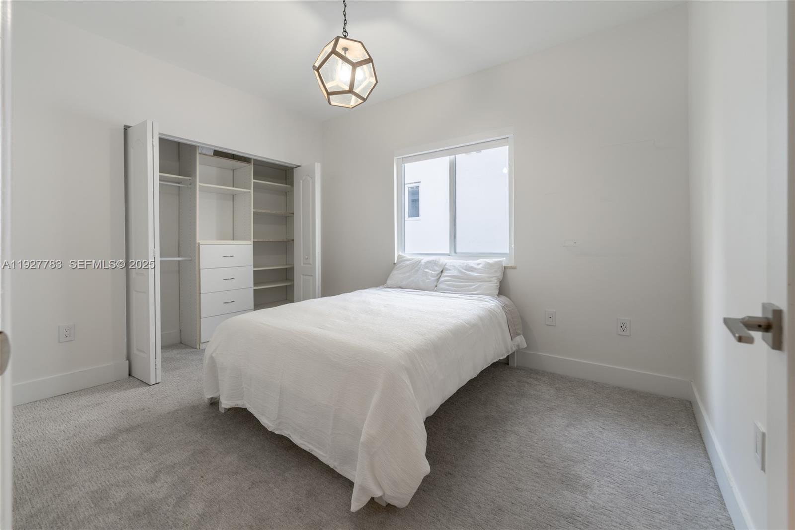 ORANGE POUNDS SUB OF PENT - Residential Lease