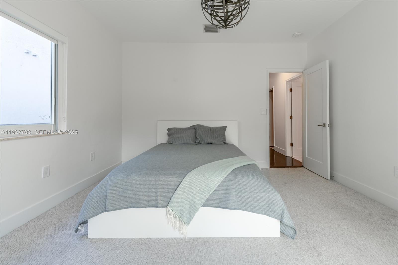 ORANGE POUNDS SUB OF PENT - Residential Lease