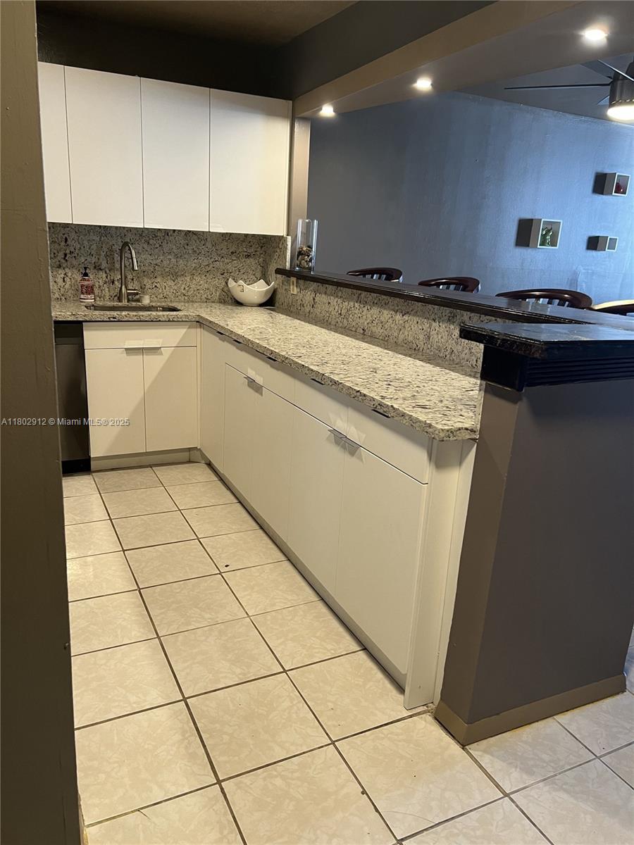 1817 S Ocean Dr 718