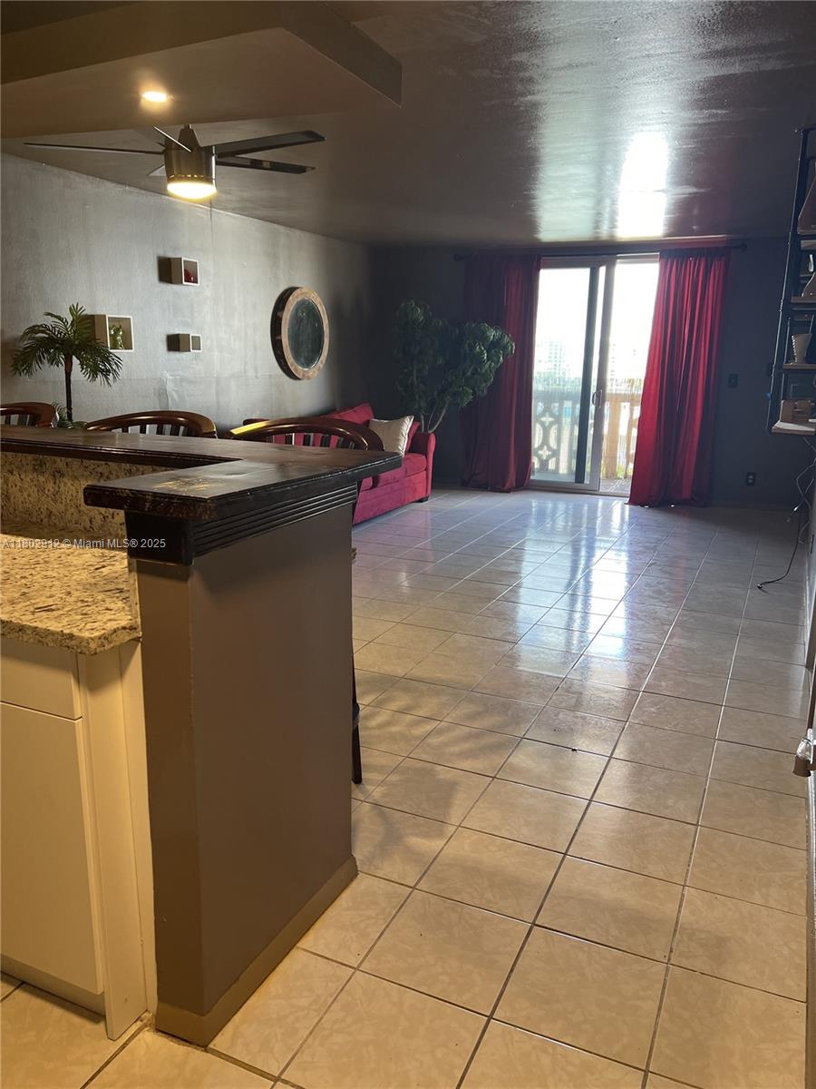 1817 S Ocean Dr 718