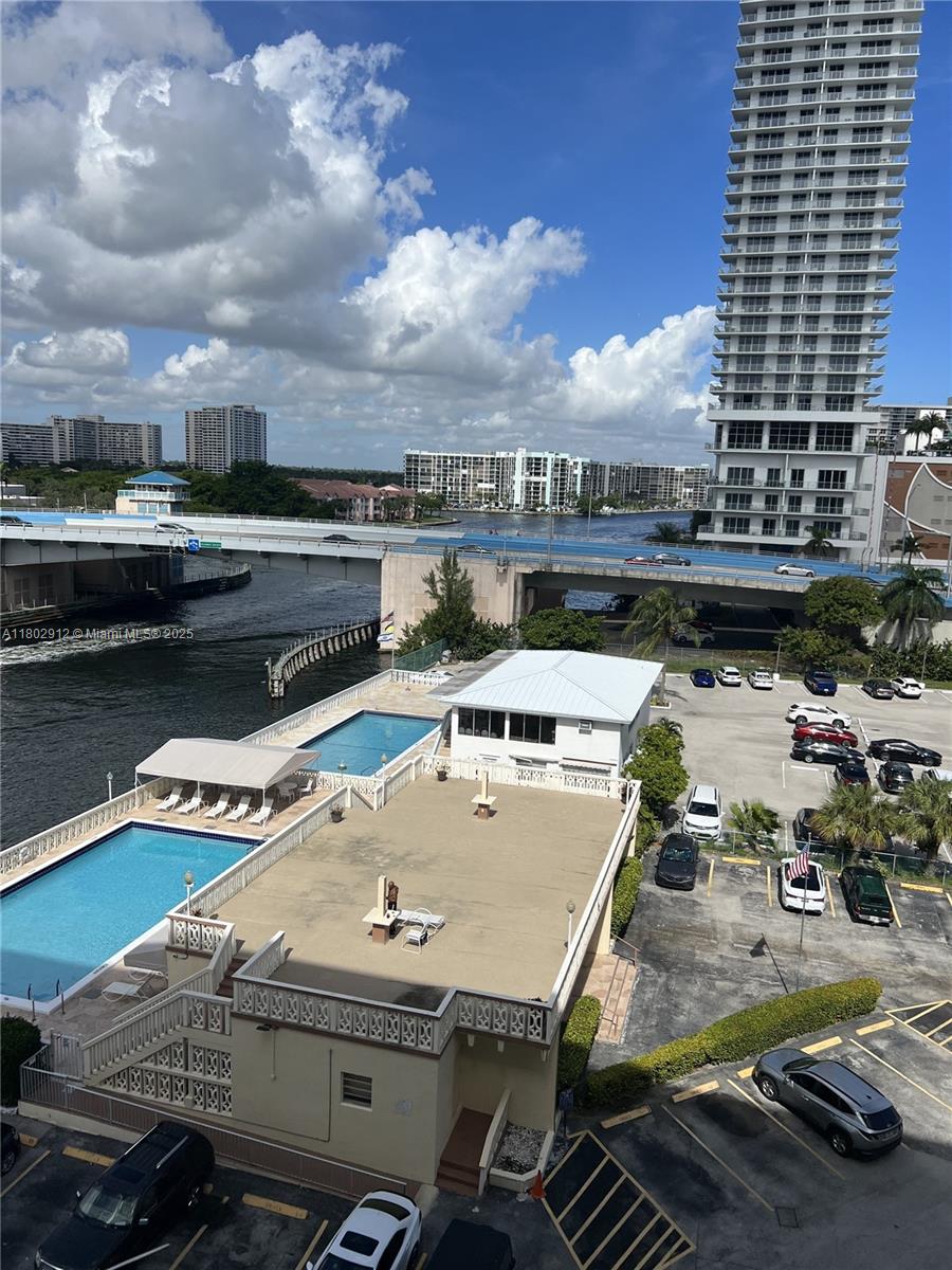 IMPERIAL TOWERS CONDO - Residential