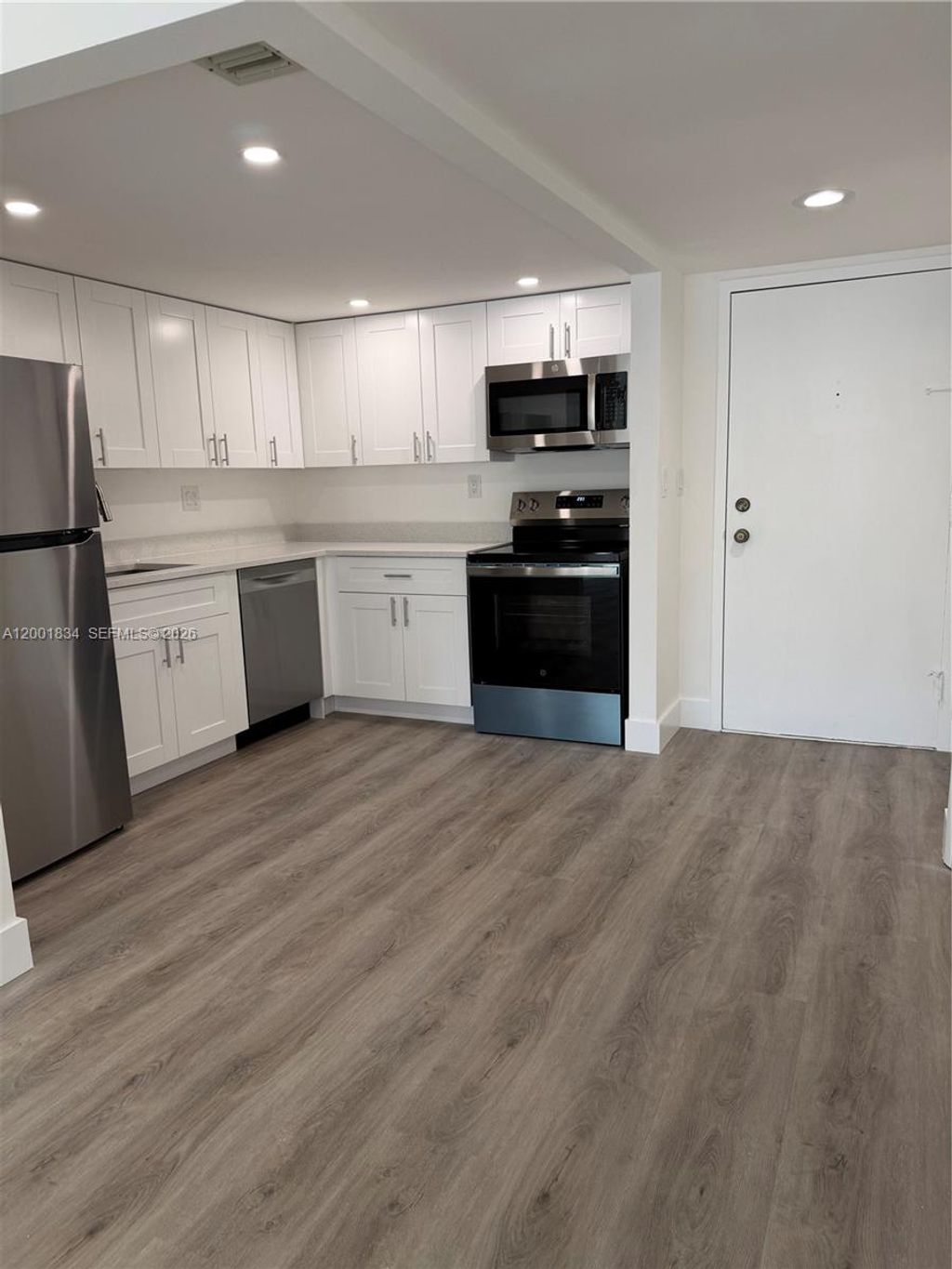 Photo of 200 Lakeview Dr #102, Weston, FL 33326 (MLS # A12001834)