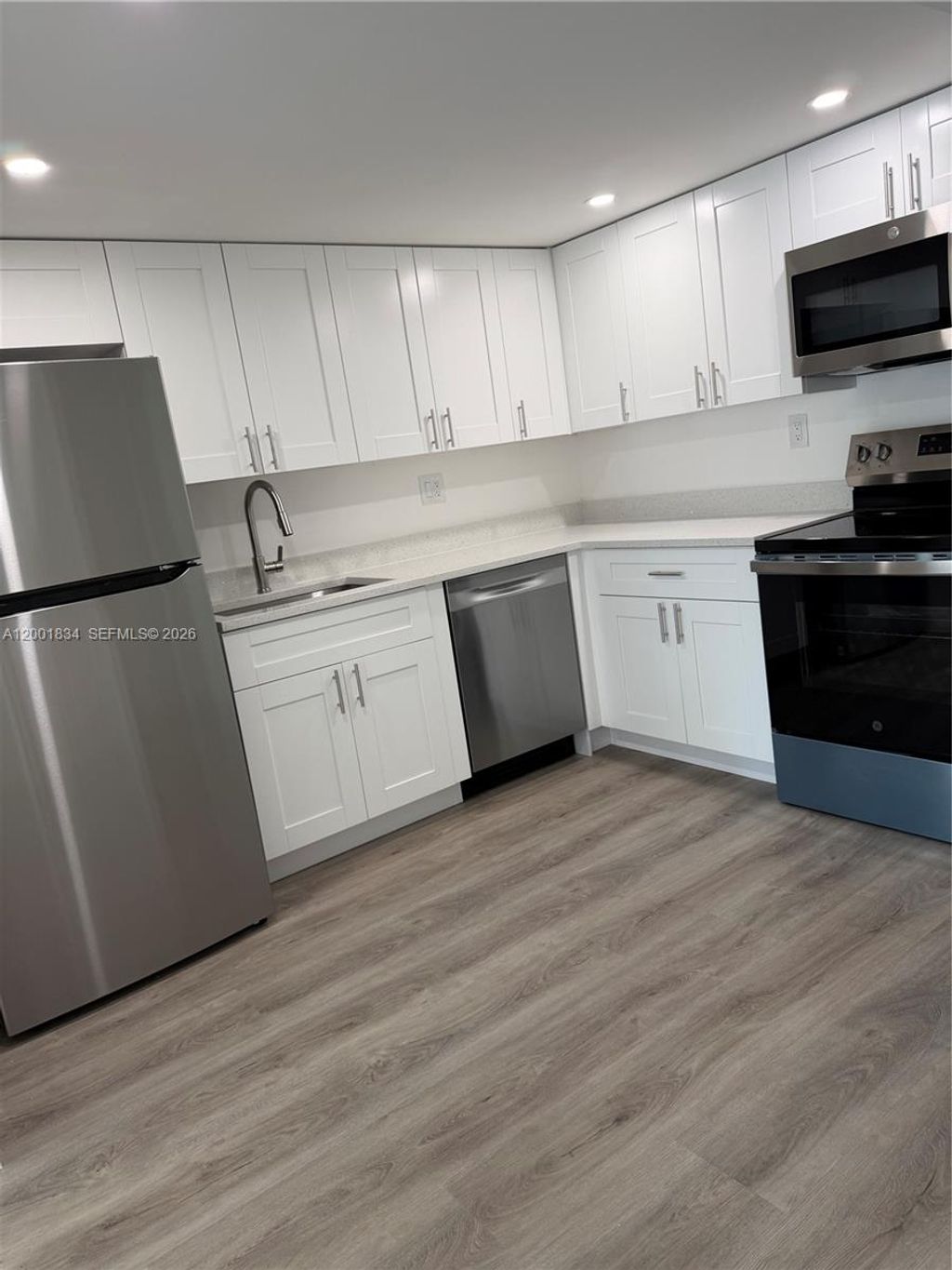 Photo of 200 Lakeview Dr #102, Weston, FL 33326 (MLS # A12001834)