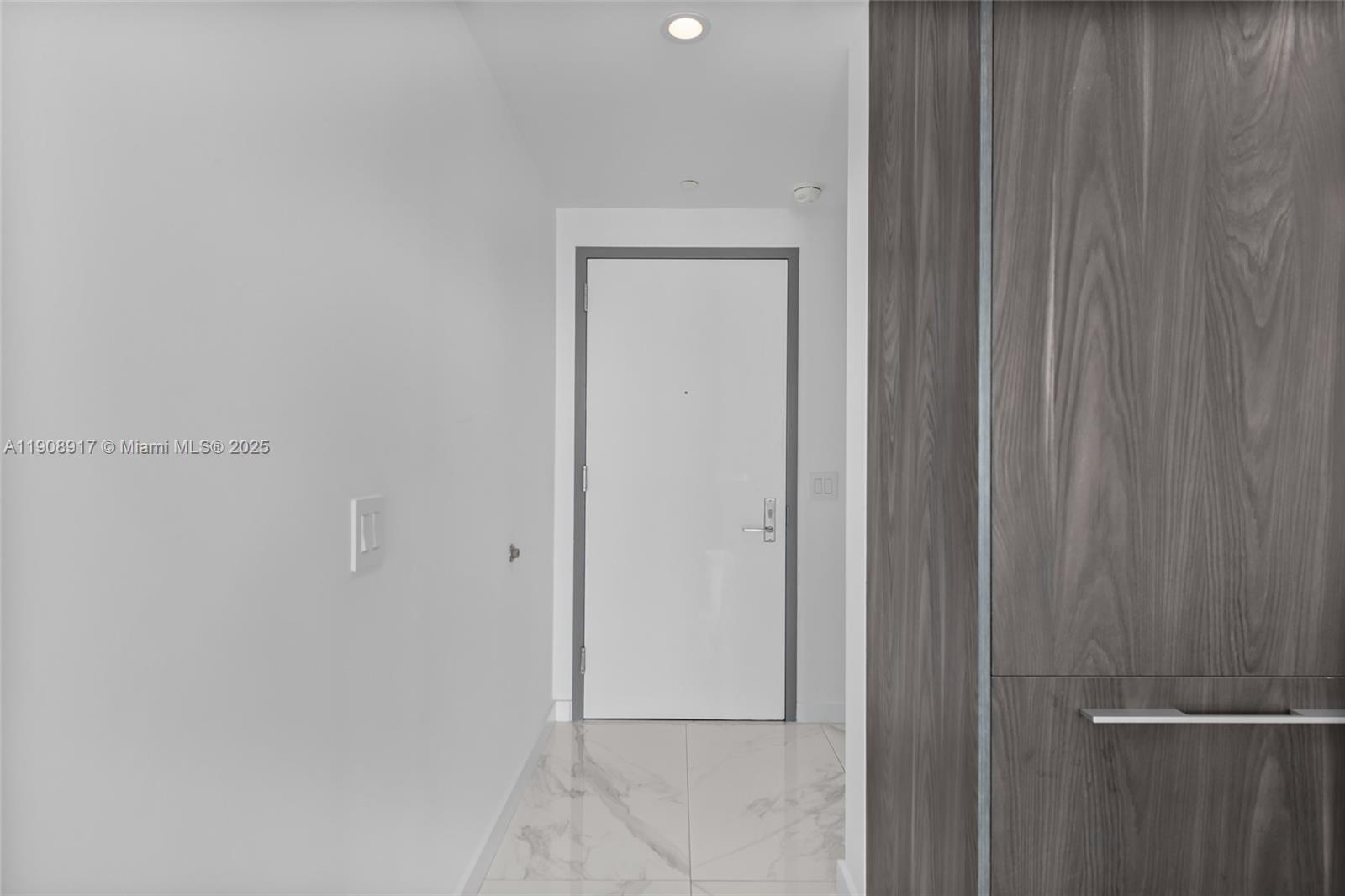 ONE PARAISO CONDO - Residential Lease