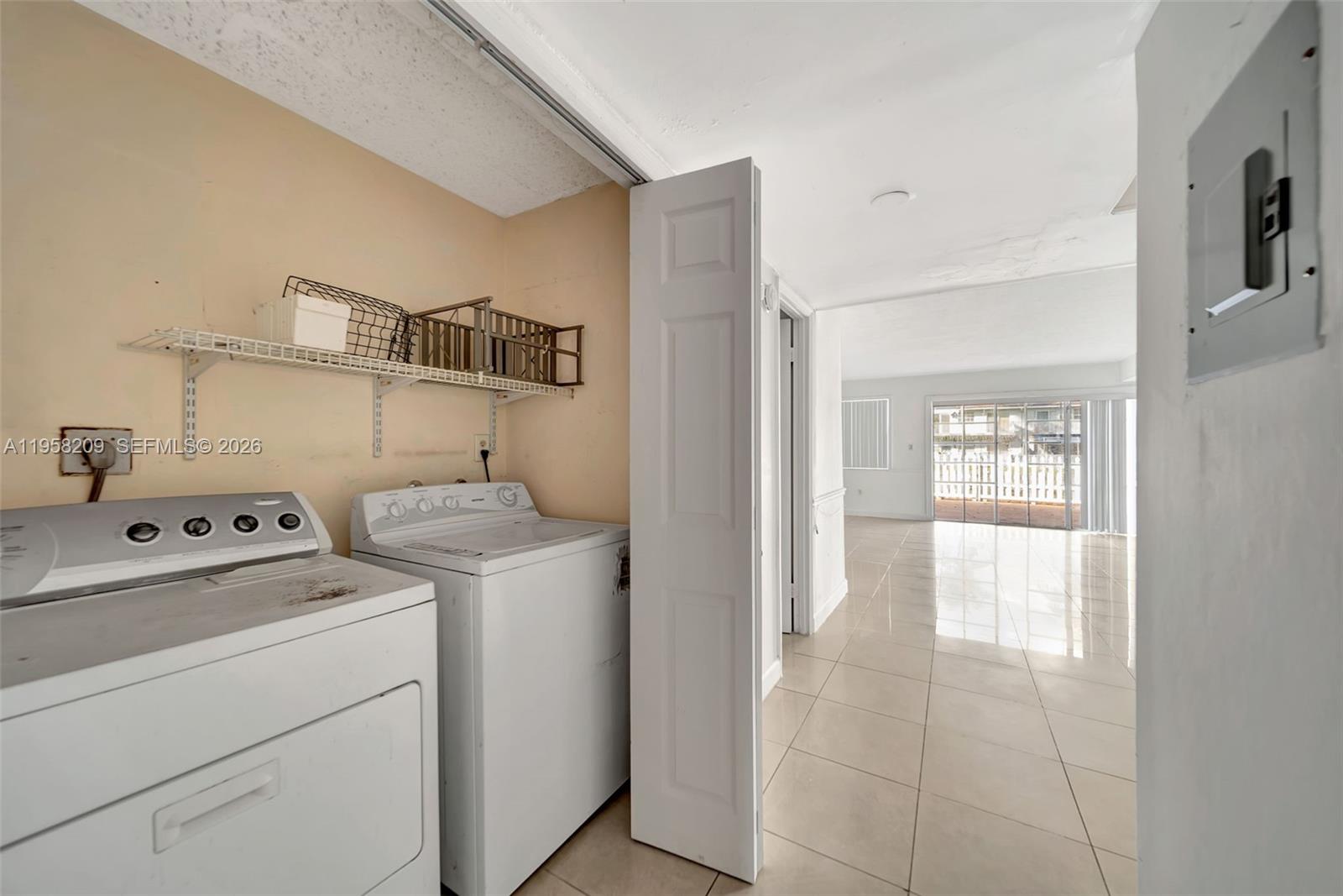 LUDLUM LAKE TOWNHOUSES SE - Residential Lease