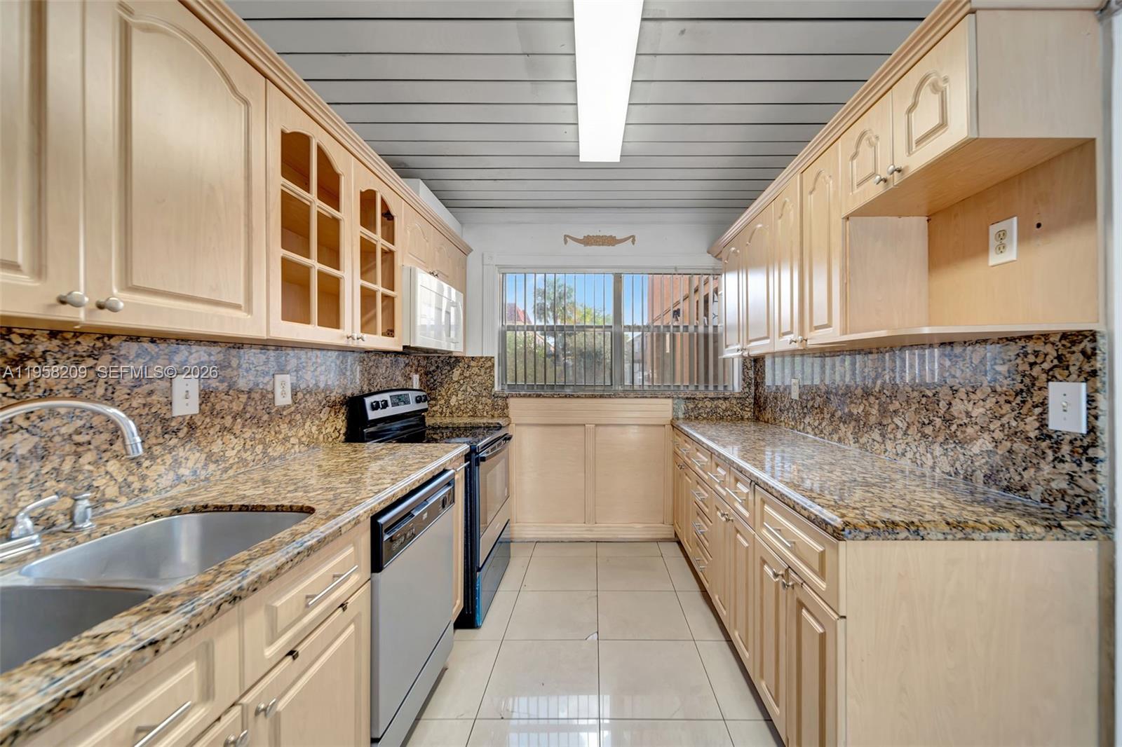 LUDLUM LAKE TOWNHOUSES SE - Residential Lease