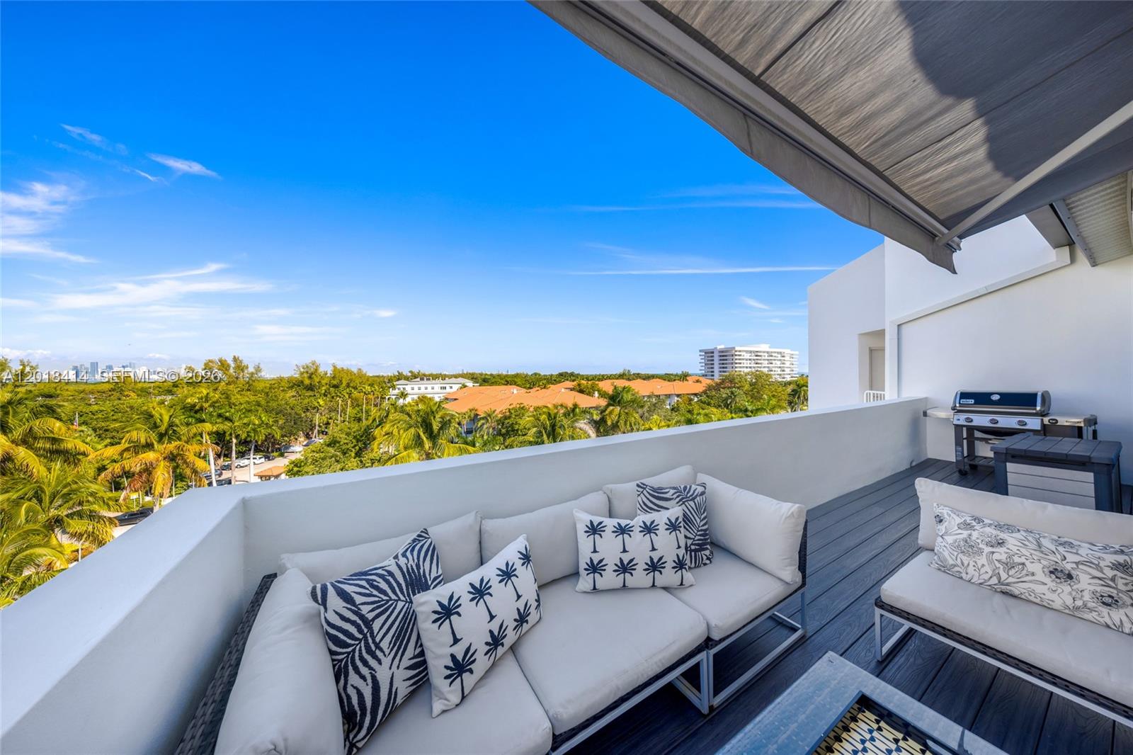 50 Ocean Lane Dr PH603