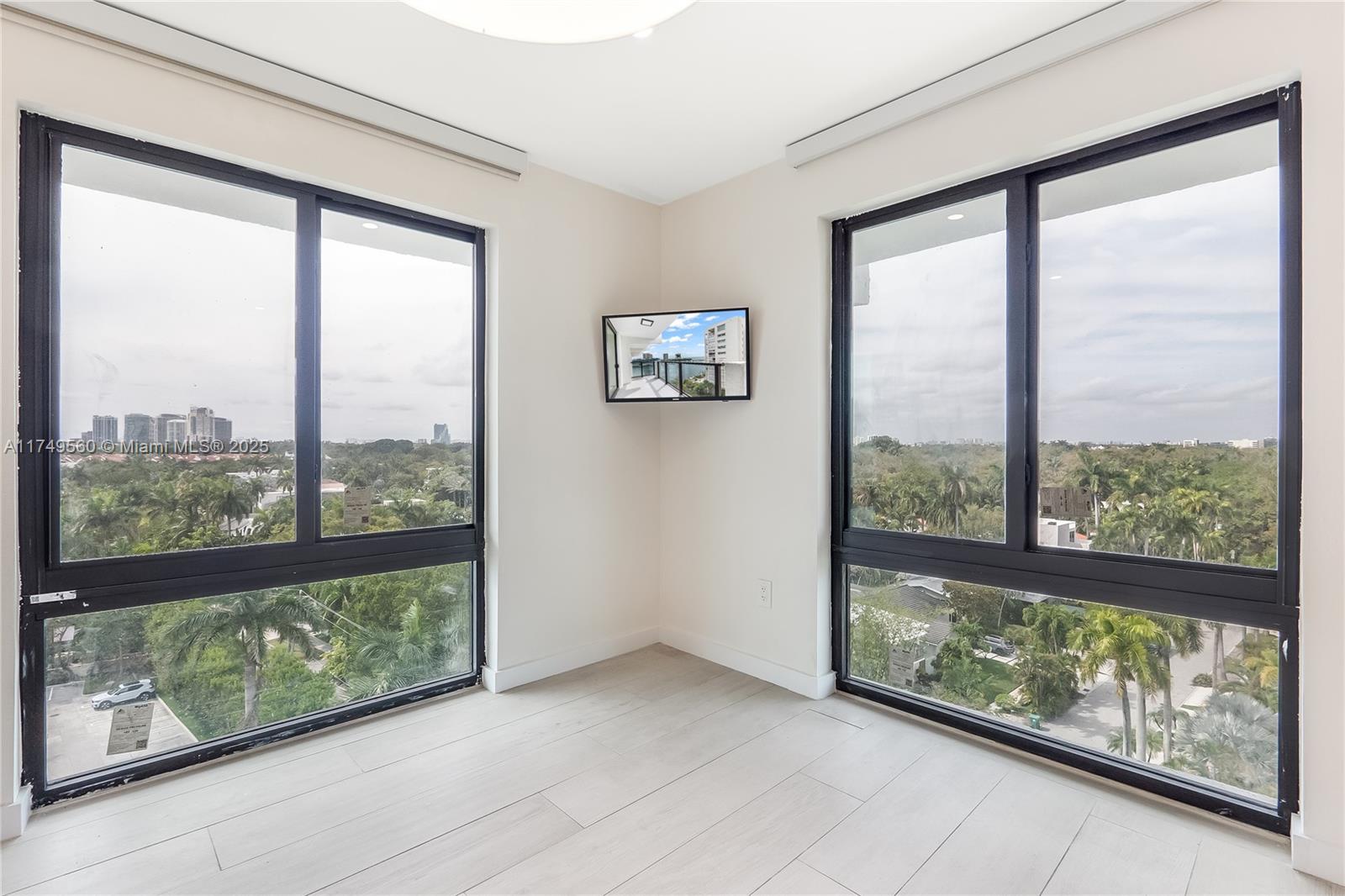 1600 SOUTH BAYSHORE LANE - Residential