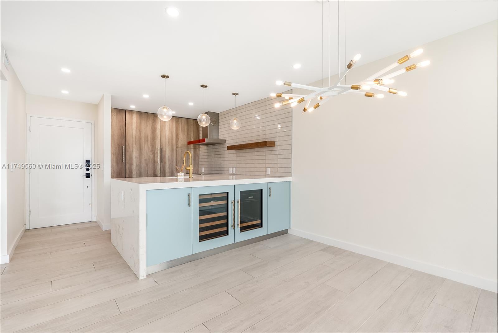 1600 SOUTH BAYSHORE LANE - Residential