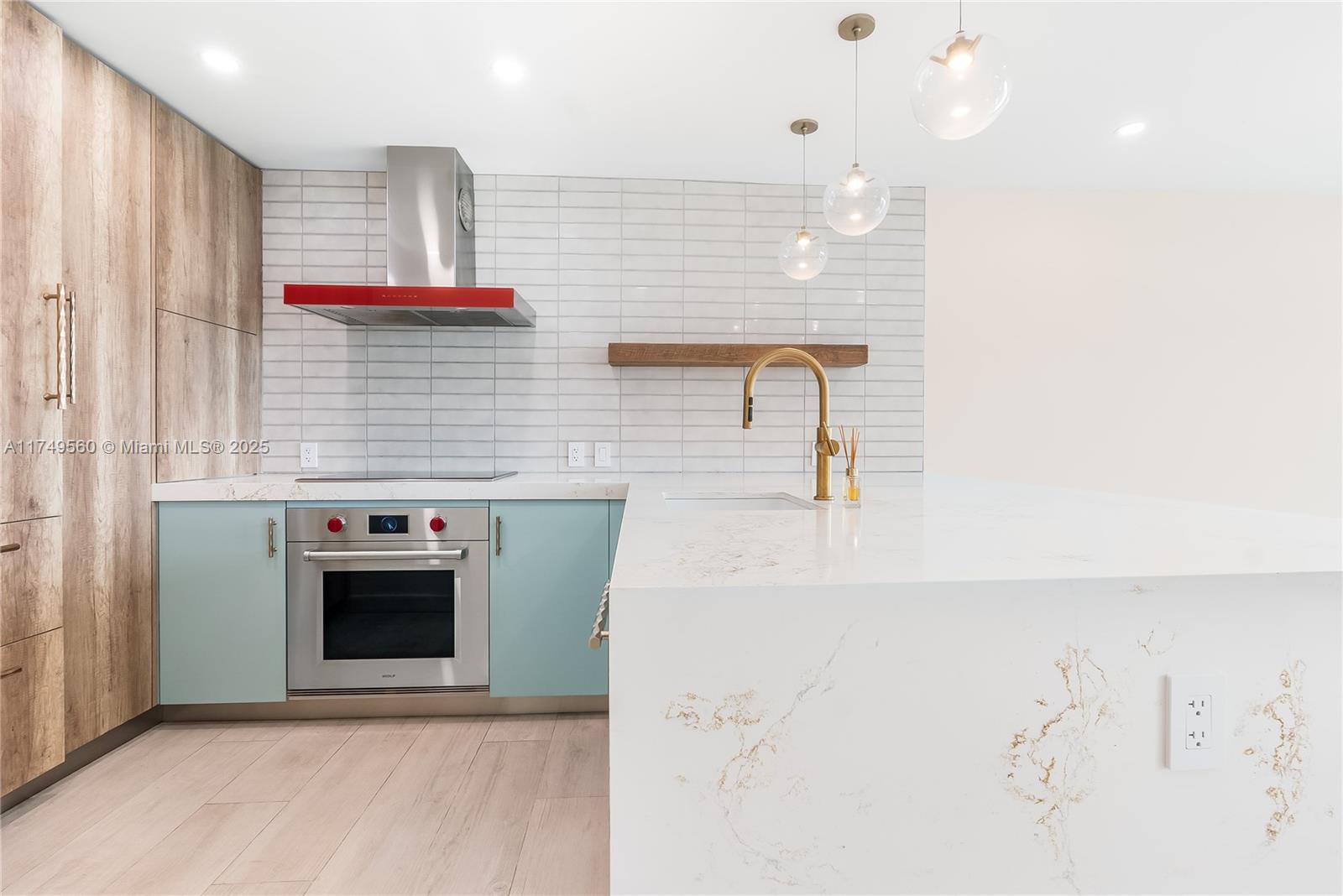 1600 SOUTH BAYSHORE LANE - Residential
