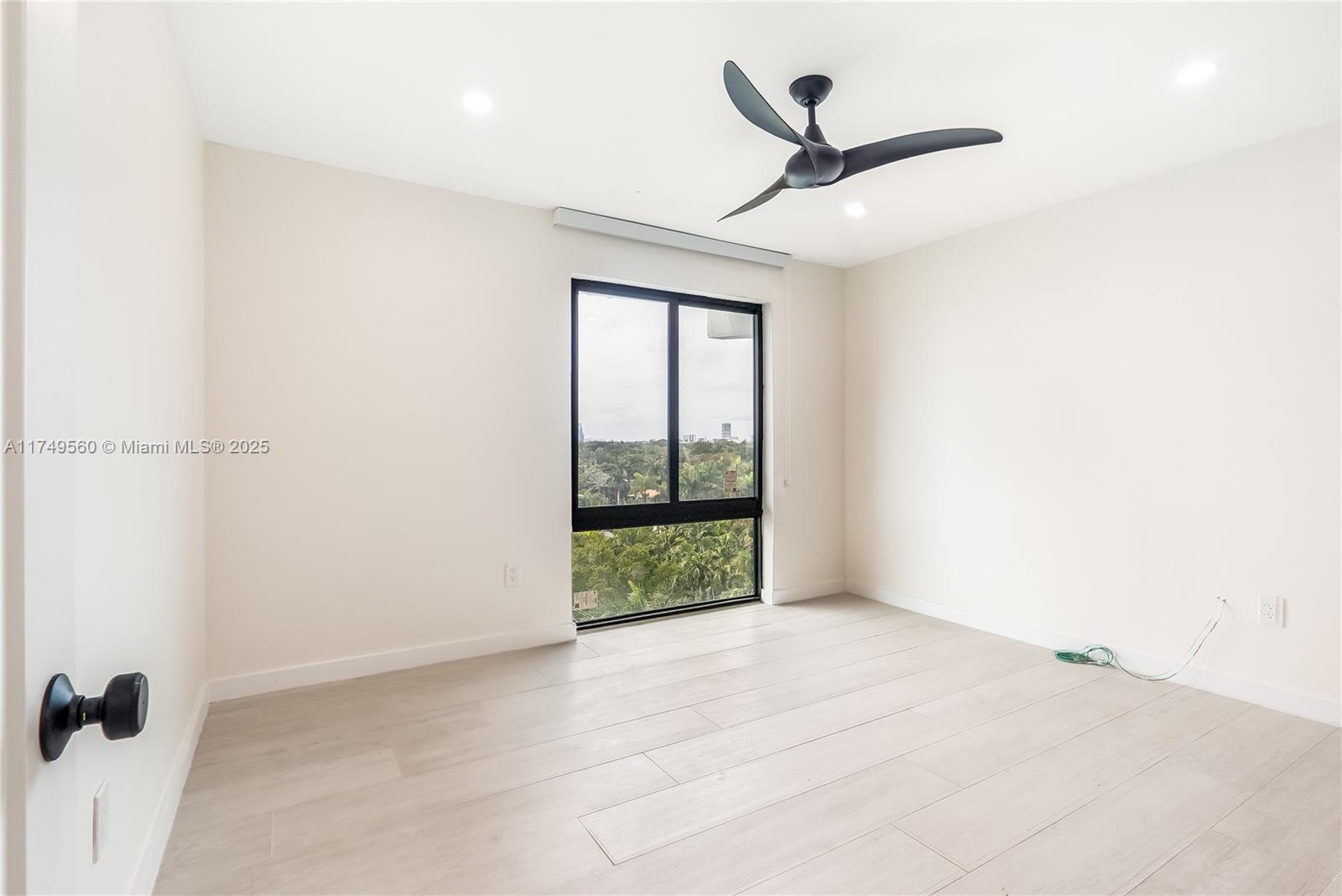 1600 SOUTH BAYSHORE LANE - Residential