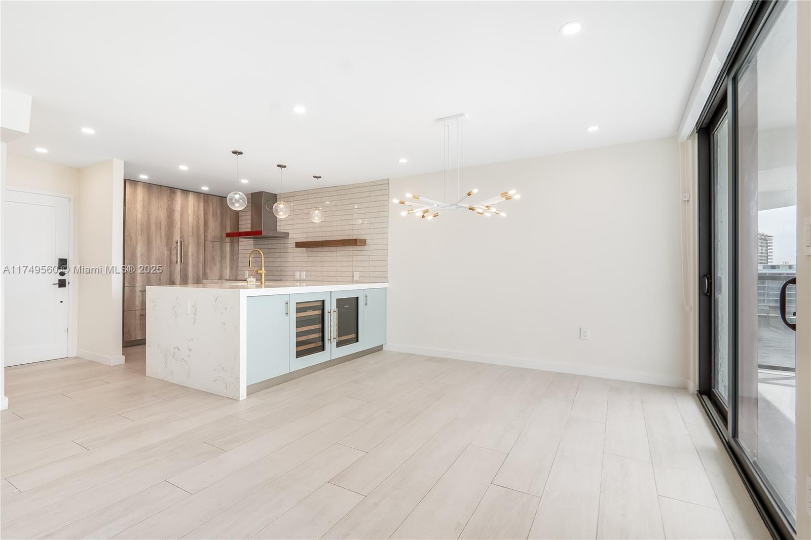 1600 SOUTH BAYSHORE LANE - Residential