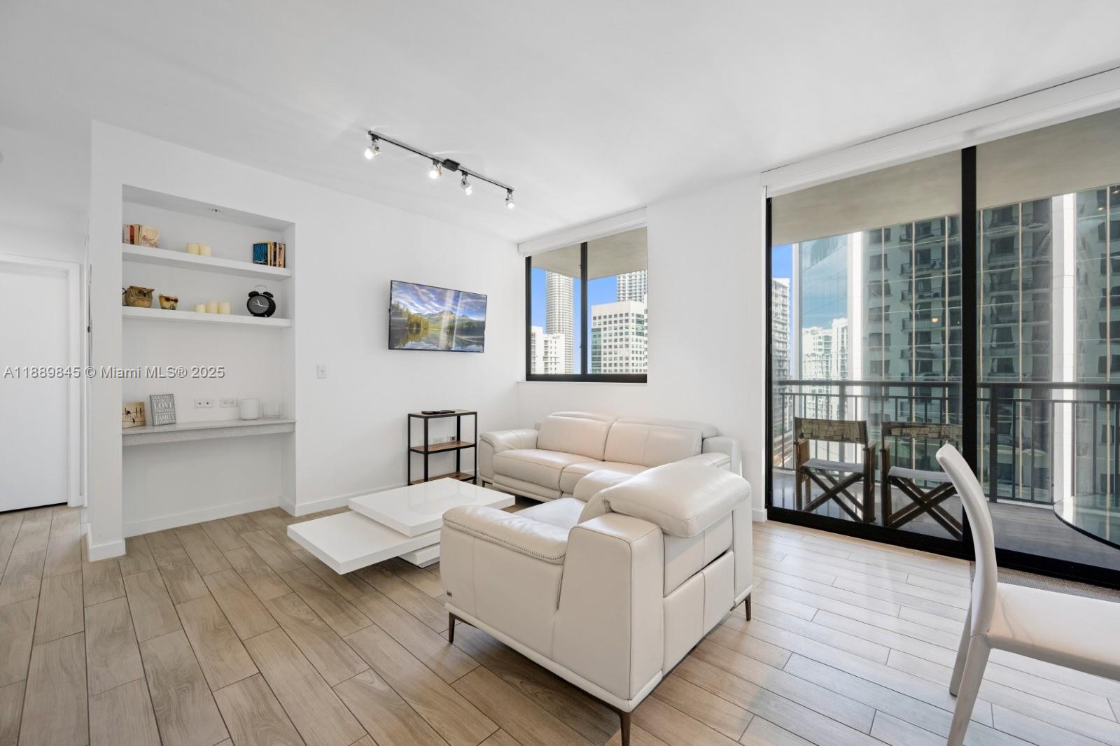 NINE AT MARY BRIKELL - Residential