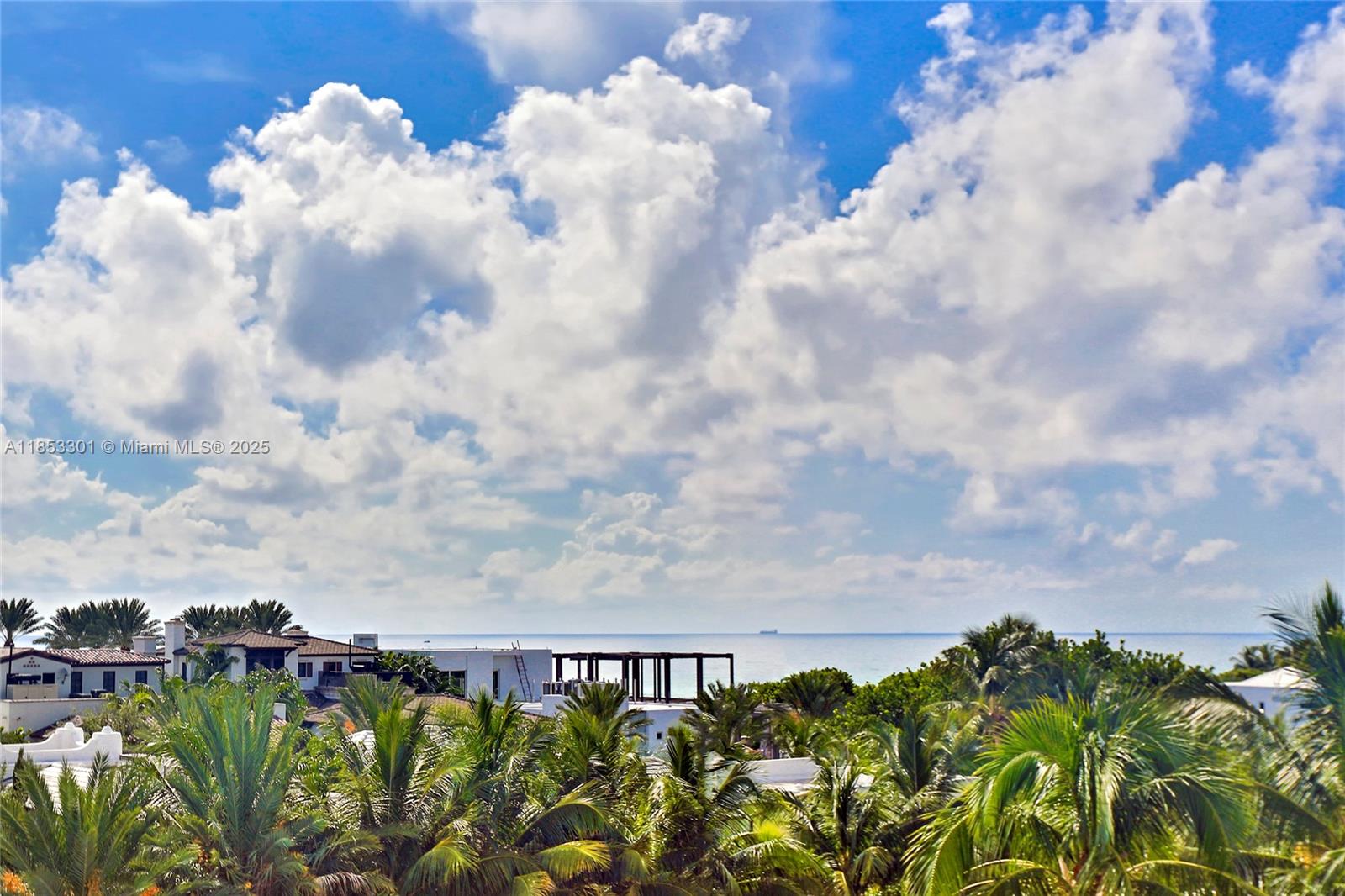 ROND POINT CONDO - Residential