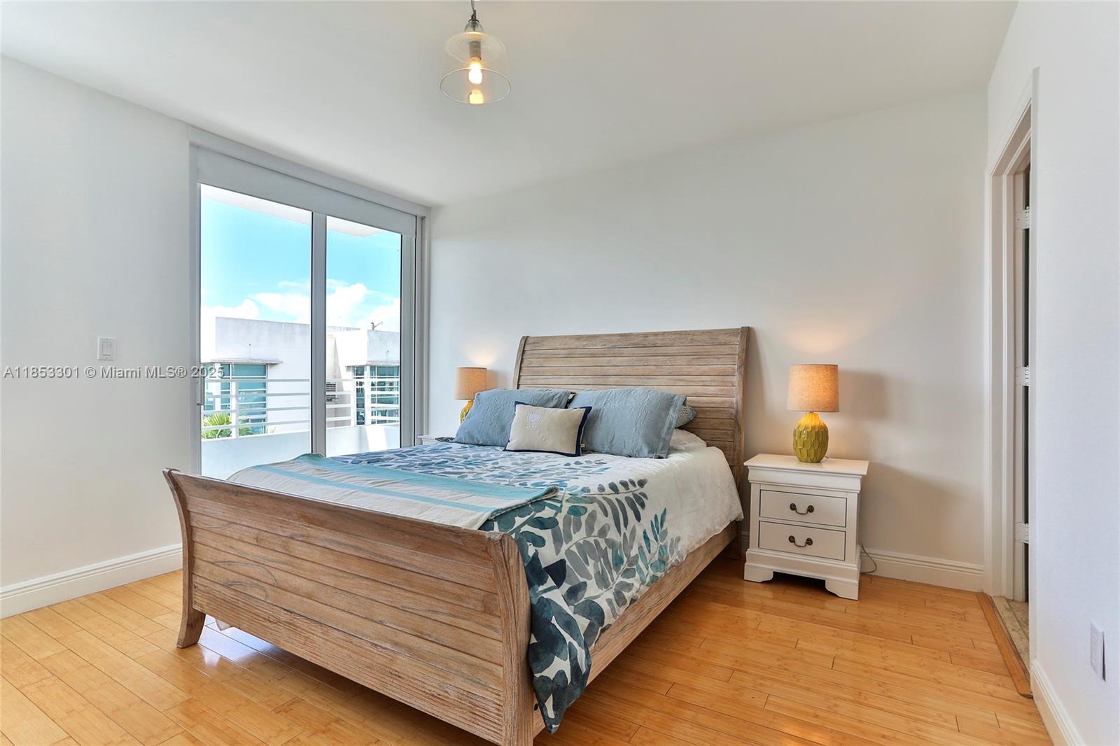 7800 Collins Ave 508