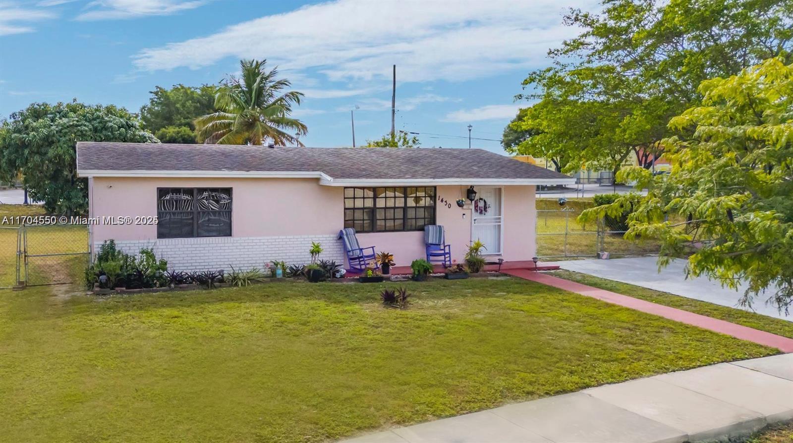 Rental Property at 1430 Nw 200th St, Miami Gardens, Broward County, Florida - Bedrooms: 2 
Bathrooms: 1  - $2,700 MO.
