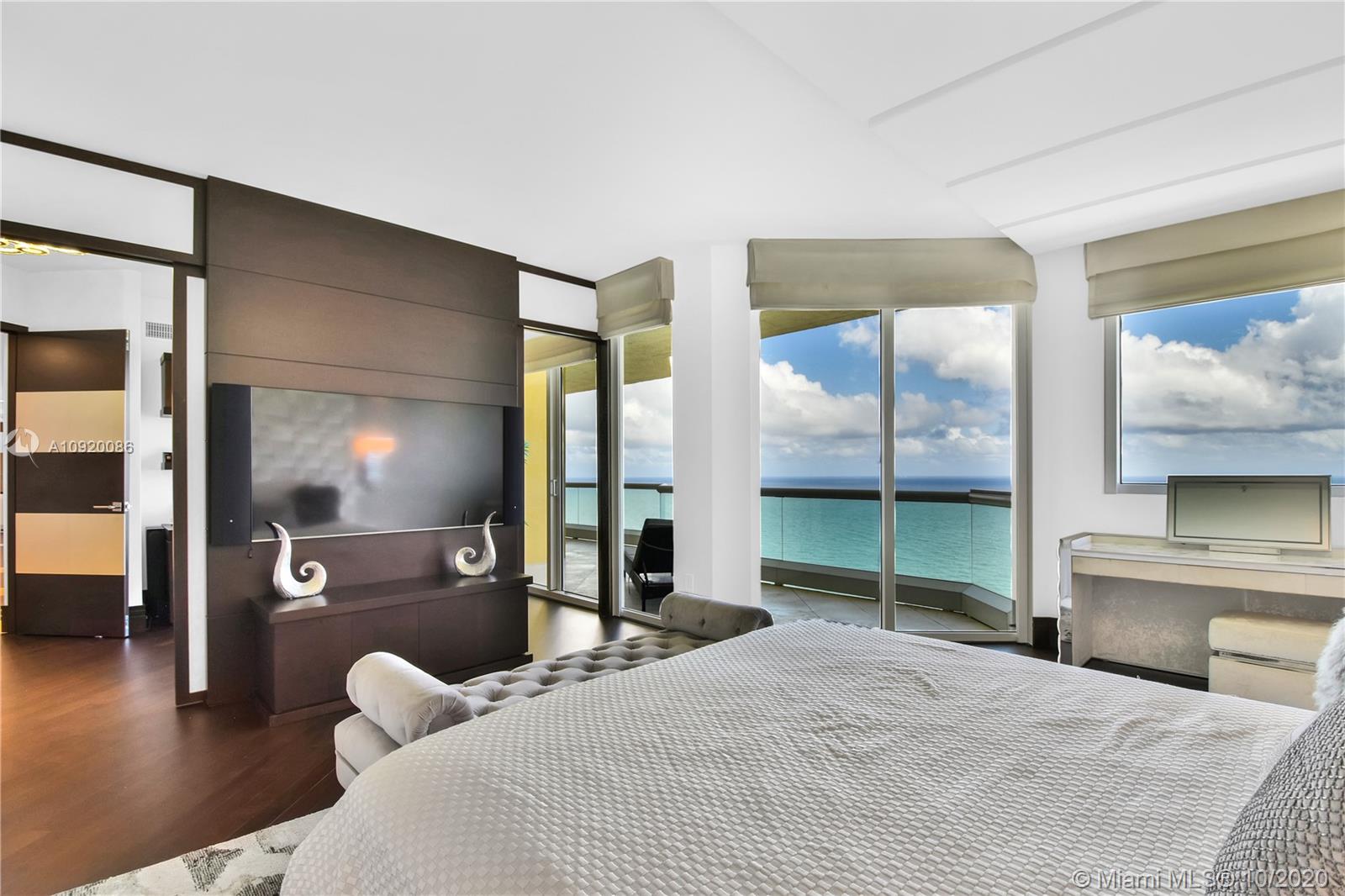 Acqualina Residences - Residential