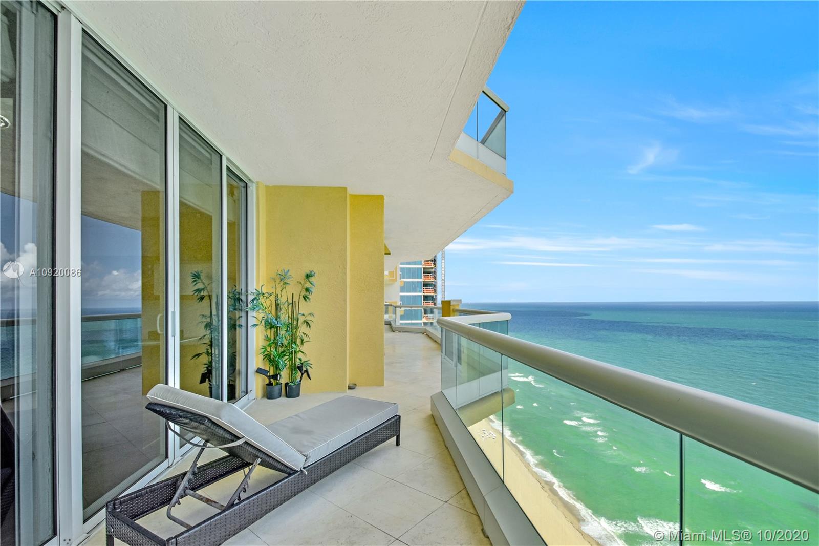 Acqualina Residences - Residential