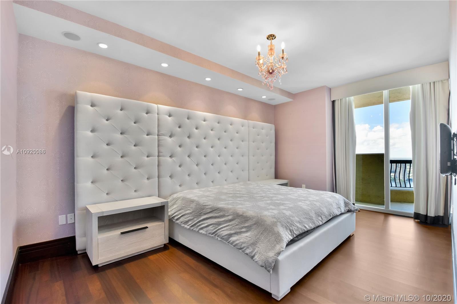 Acqualina Residences - Residential