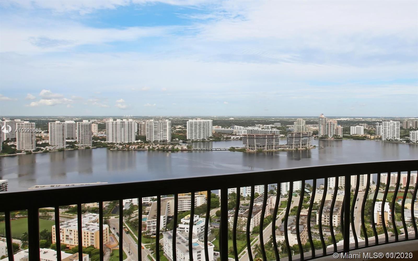 Acqualina Residences - Residential