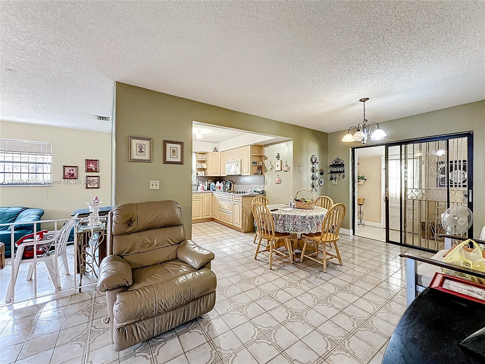 HIGHVIEW - Residential Income