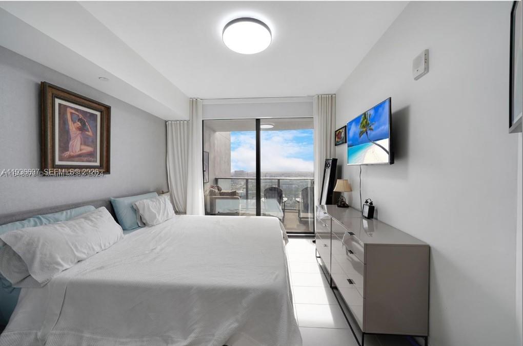 CANVAS CONDO - Residential