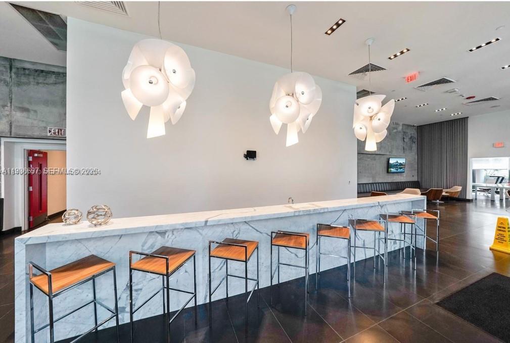 CANVAS CONDO - Residential