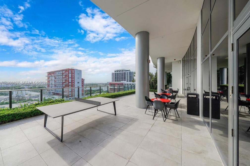 CANVAS CONDO - Residential