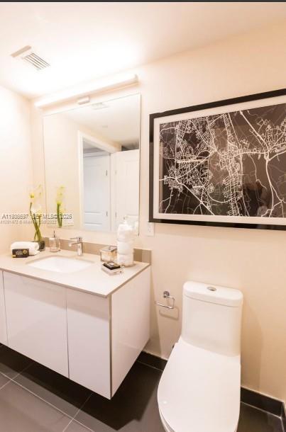 CANVAS CONDO - Residential