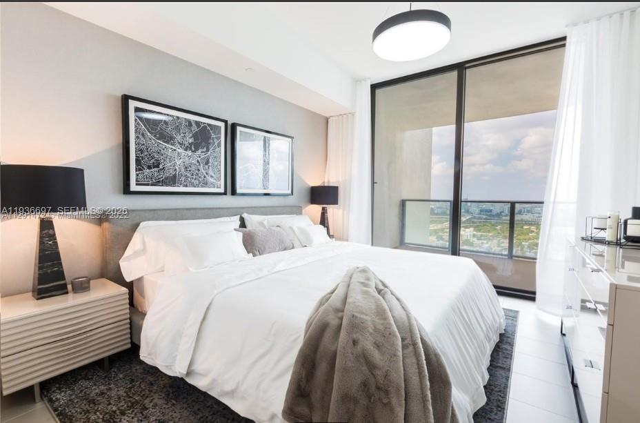 CANVAS CONDO - Residential