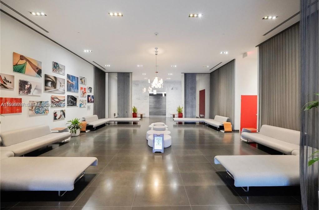 CANVAS CONDO - Residential