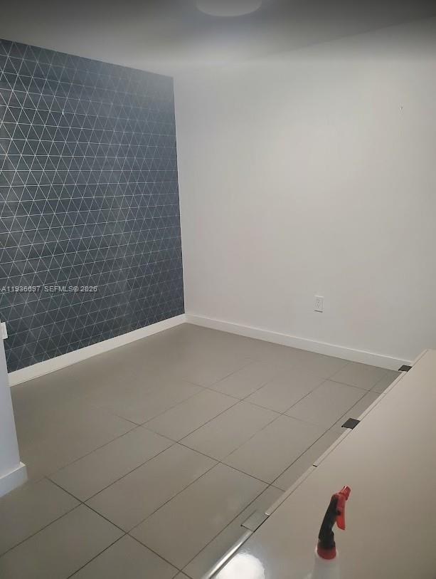 CANVAS CONDO - Residential