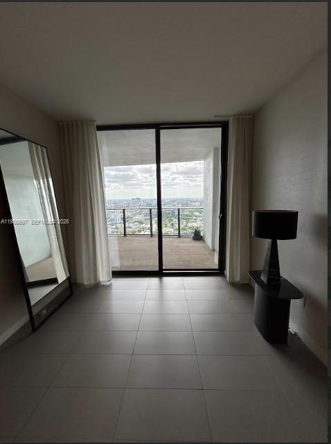 CANVAS CONDO - Residential