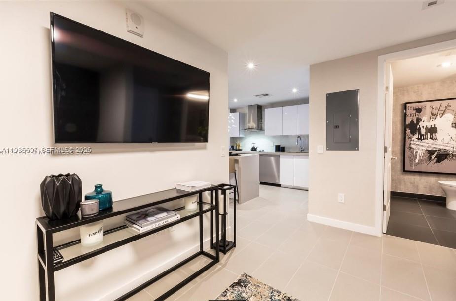 CANVAS CONDO - Residential