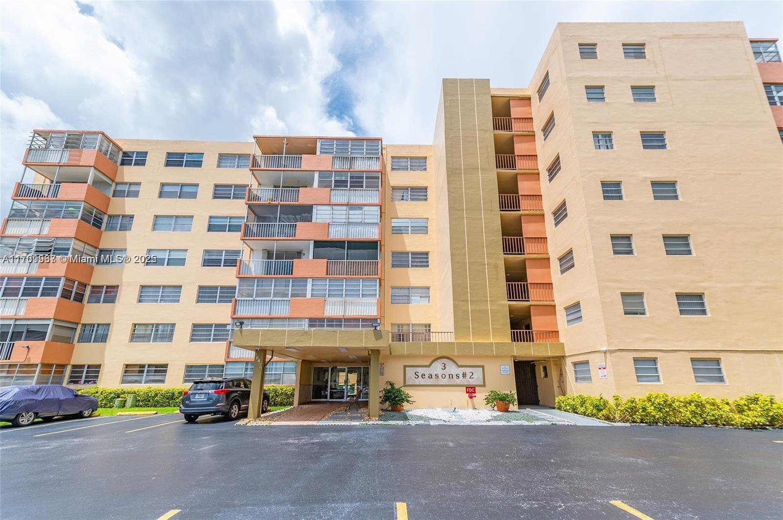 Property for Sale at 16400 Ne 17th Ave 707, North Miami Beach, Miami-Dade County, Florida - Bedrooms: 2 
Bathrooms: 2  - $232,000