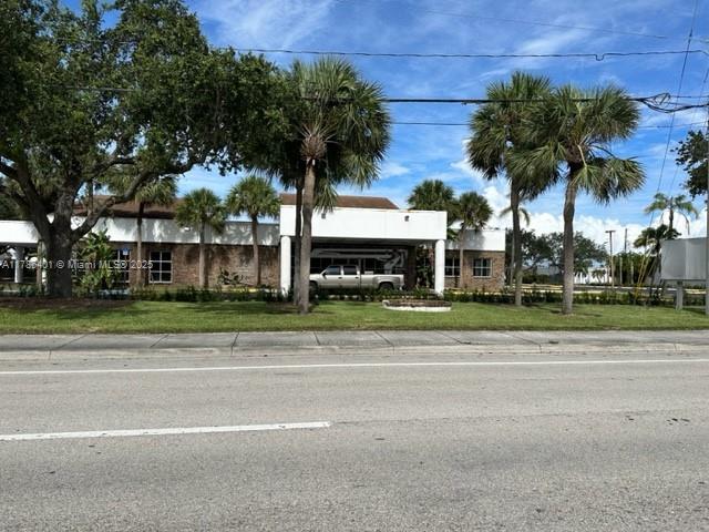 4650 N Dixie Hwy