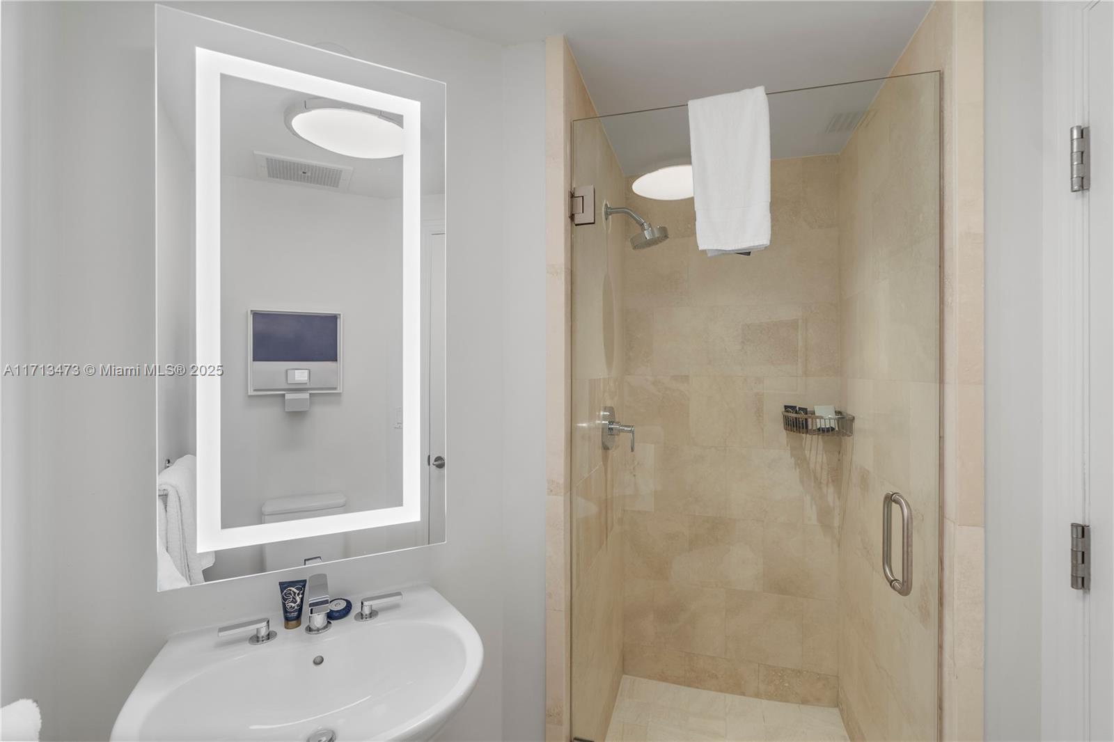 FONTAINEBLEAU II TRESOR - Residential