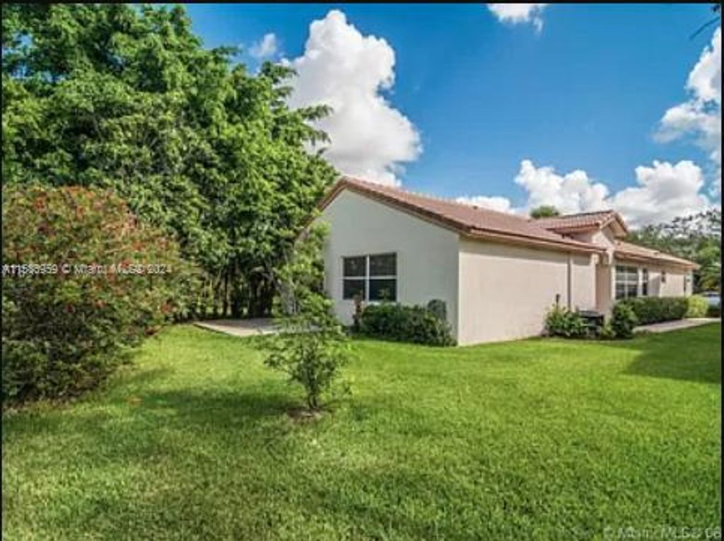 Photo of Pembroke Pines, FL 33028 (MLS # A11586959)